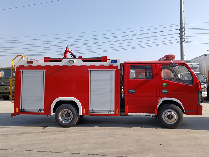5噸消防灑水車多少錢_消防中隊(duì)消防車_2.5-5噸泡沫消防車現(xiàn)車報(bào)價