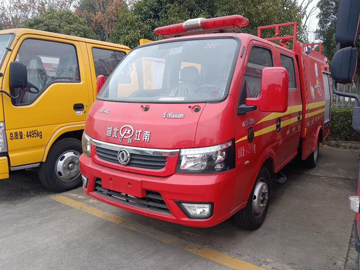 5噸消防灑水車價(jià)格_糧庫(kù)重點(diǎn)防火單位消防車_1.5-3.5噸水罐消防車現(xiàn)車價(jià)格