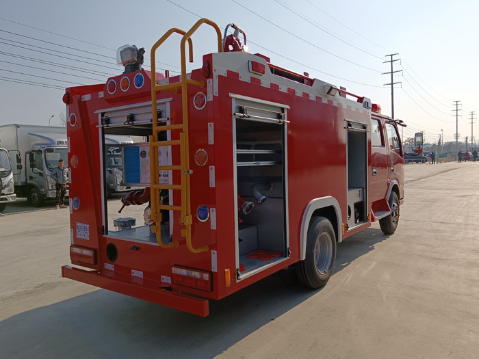 5噸消防灑水車價(jià)格_糧庫(kù)重點(diǎn)防火單位消防車_1.5-3.5噸水罐消防車現(xiàn)車價(jià)格